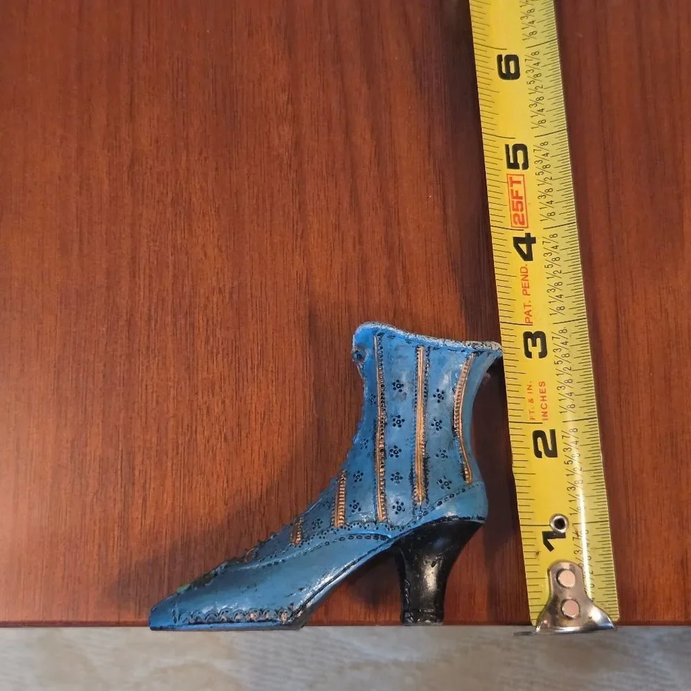 Unbranded collectible mini
